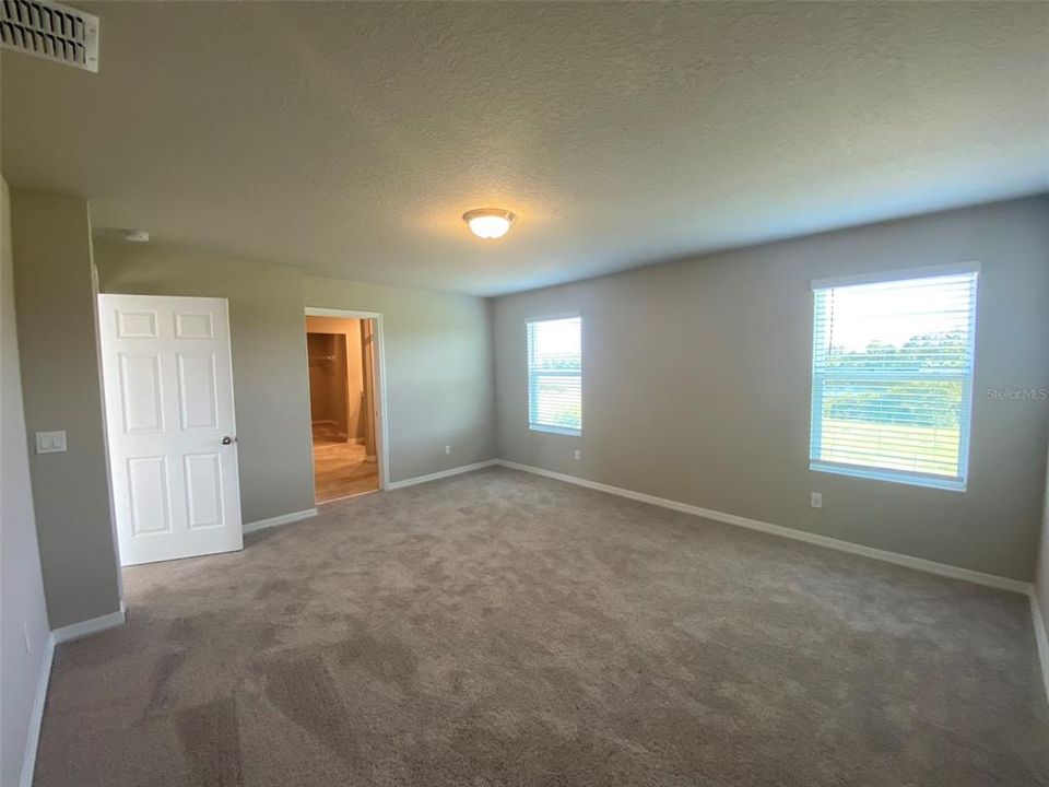 For Rent: $2,899 (4 beds, 3 baths, 2634 Square Feet)