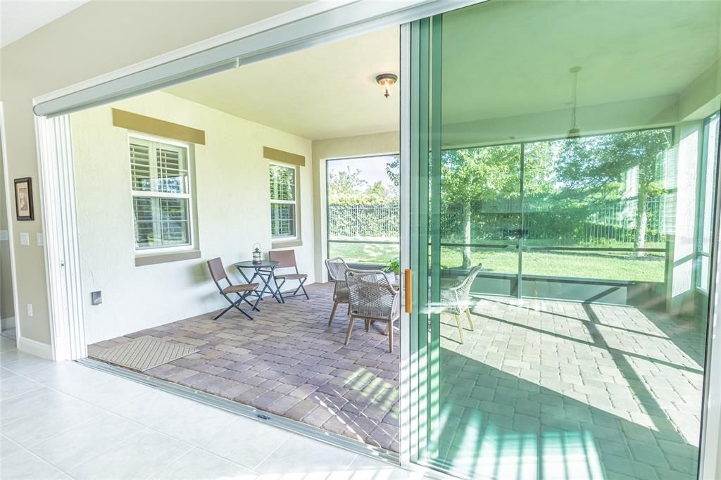 For Sale: $529,900 (3 beds, 3 baths, 2365 Square Feet)