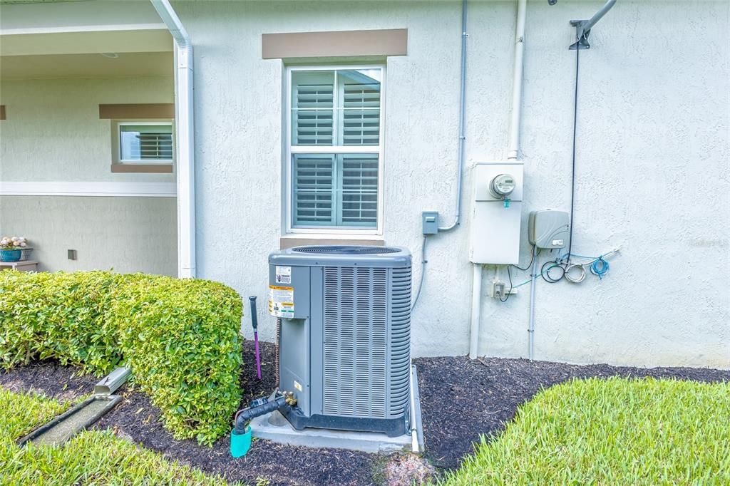 For Sale: $529,900 (3 beds, 3 baths, 2365 Square Feet)