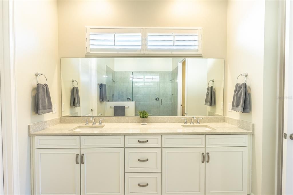 For Sale: $529,900 (3 beds, 3 baths, 2365 Square Feet)