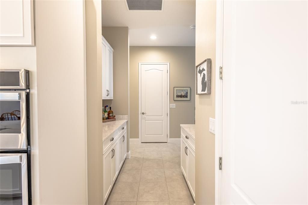 For Sale: $529,900 (3 beds, 3 baths, 2365 Square Feet)