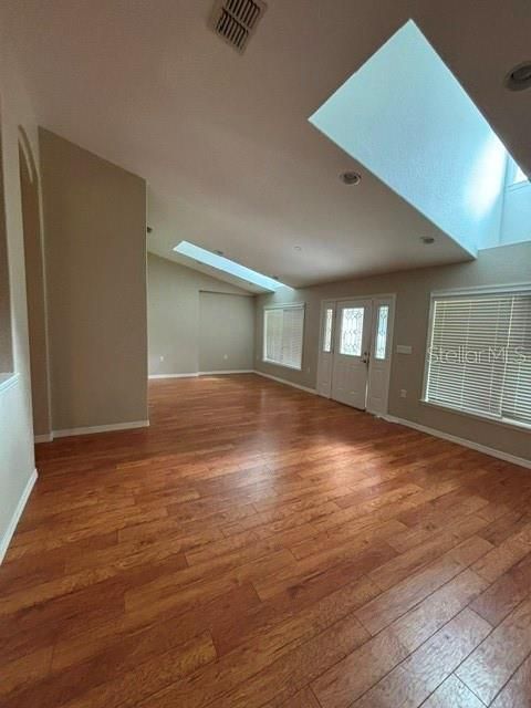 En Venta: $395,000 (4 camas, 3 baños, 2354 Pies cuadrados)