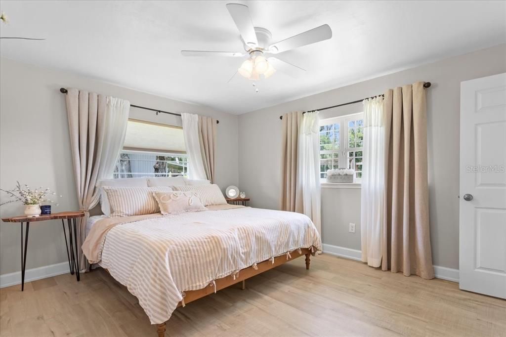 En Venta: $1,800,000 (4 camas, 3 baños, 2769 Pies cuadrados)
