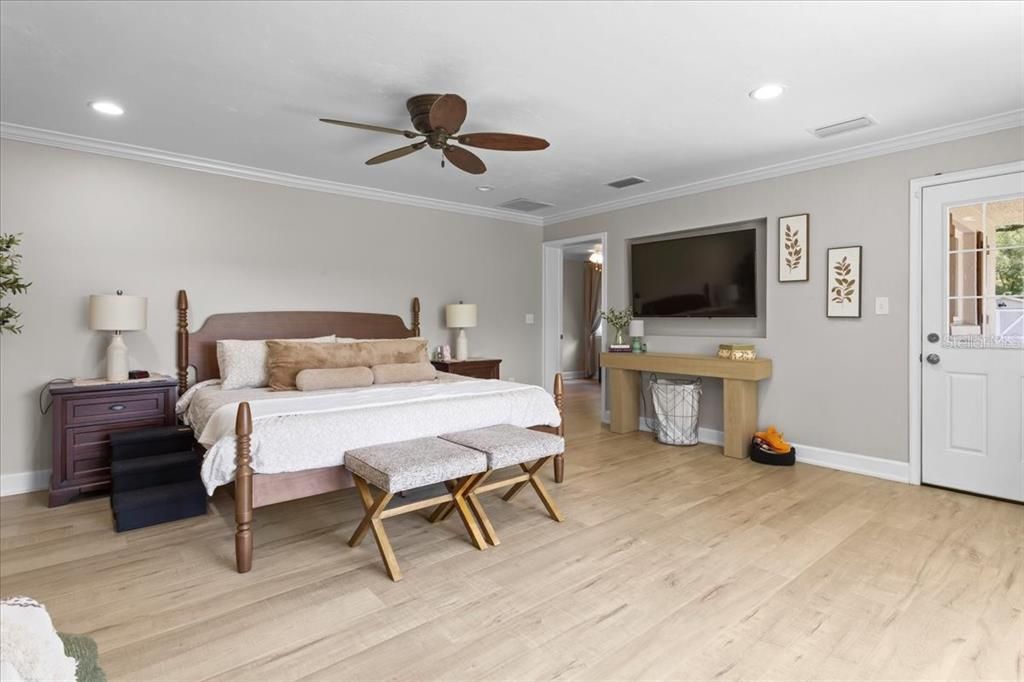 En Venta: $1,800,000 (4 camas, 3 baños, 2769 Pies cuadrados)