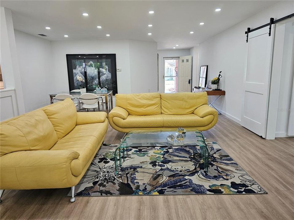 En Venta: $235,000 (2 camas, 2 baños, 1309 Pies cuadrados)