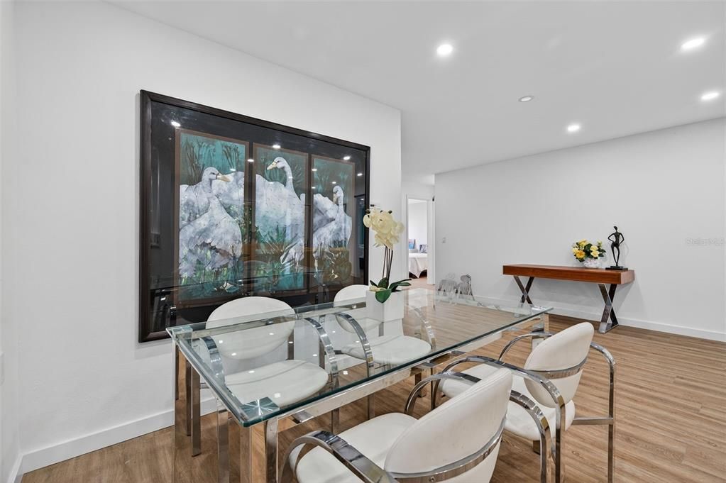 En Venta: $235,000 (2 camas, 2 baños, 1309 Pies cuadrados)