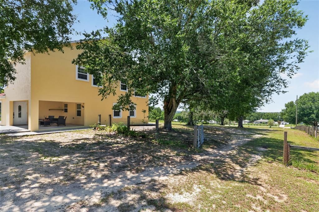 For Sale: $760,000 (4 beds, 3 baths, 3160 Square Feet)