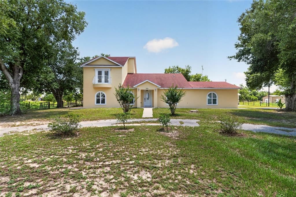 For Sale: $760,000 (4 beds, 3 baths, 3160 Square Feet)