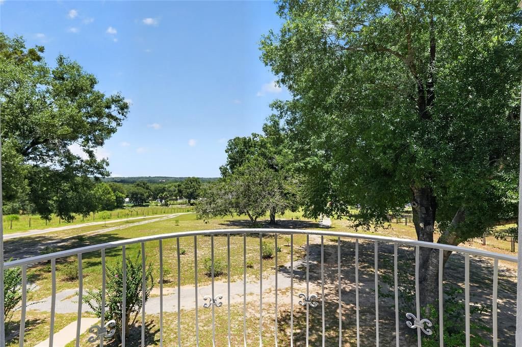 For Sale: $760,000 (4 beds, 3 baths, 3160 Square Feet)