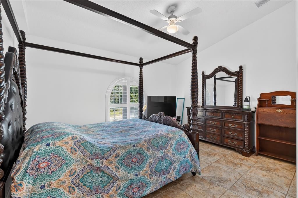 For Sale: $760,000 (4 beds, 3 baths, 3160 Square Feet)