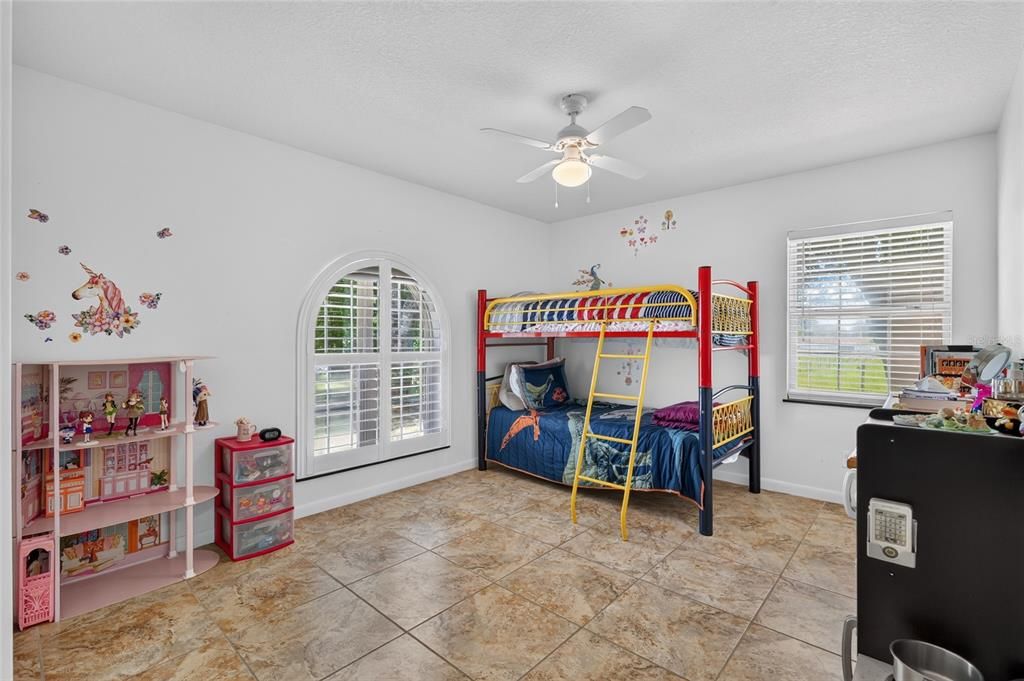 For Sale: $760,000 (4 beds, 3 baths, 3160 Square Feet)