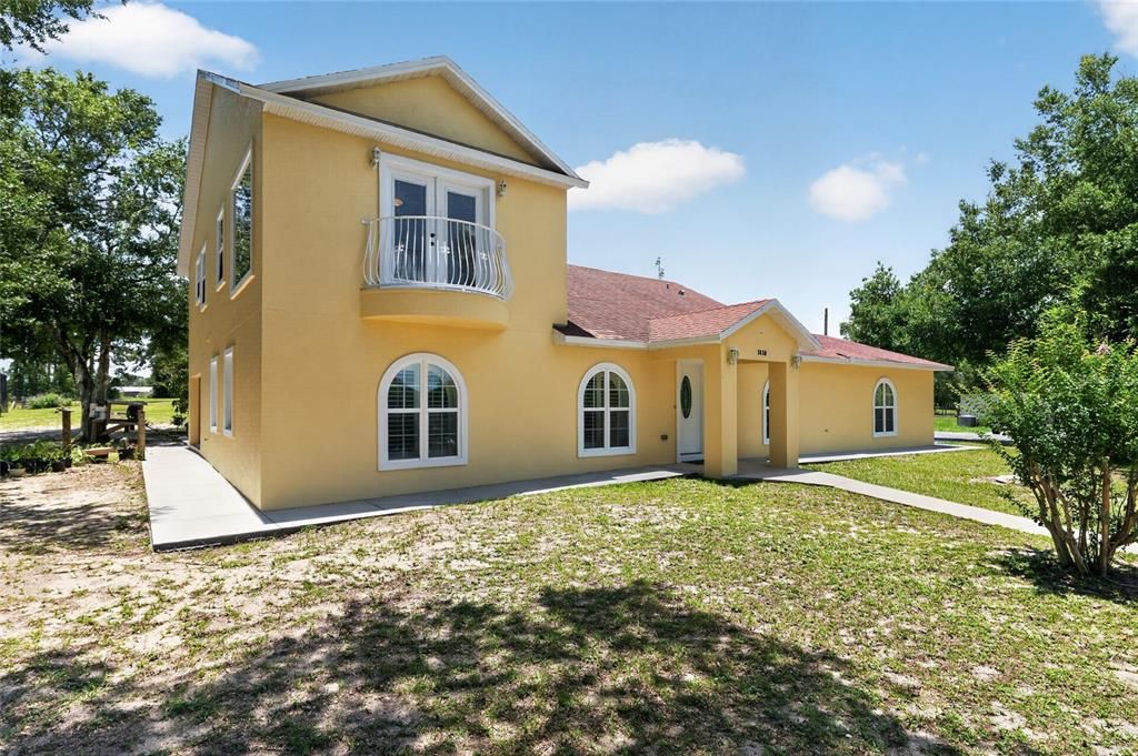 For Sale: $760,000 (4 beds, 3 baths, 3160 Square Feet)