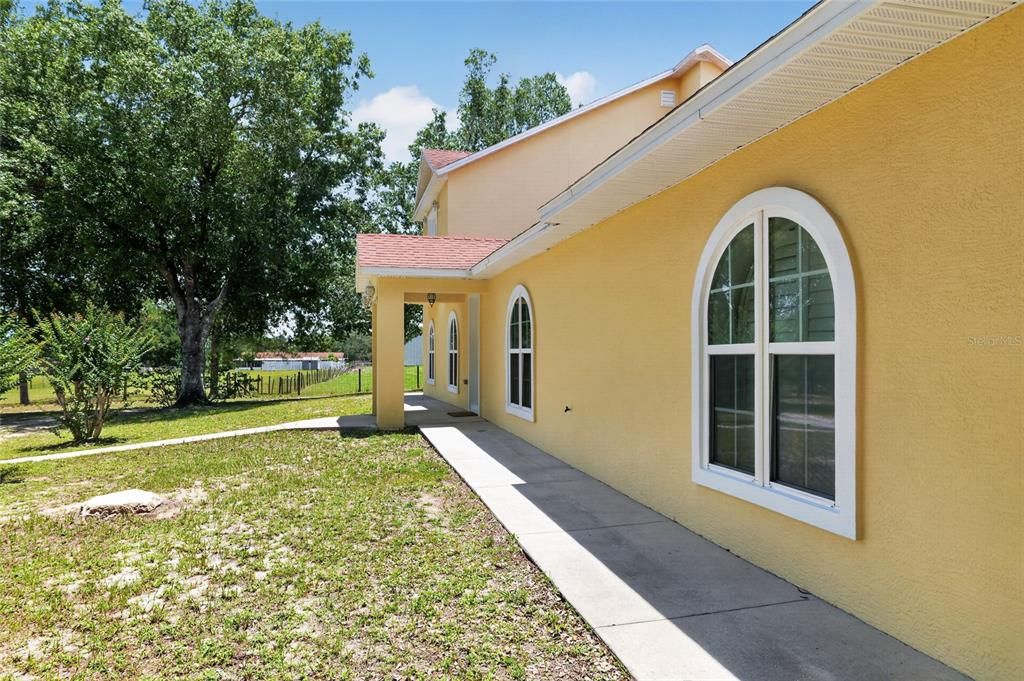 For Sale: $760,000 (4 beds, 3 baths, 3160 Square Feet)