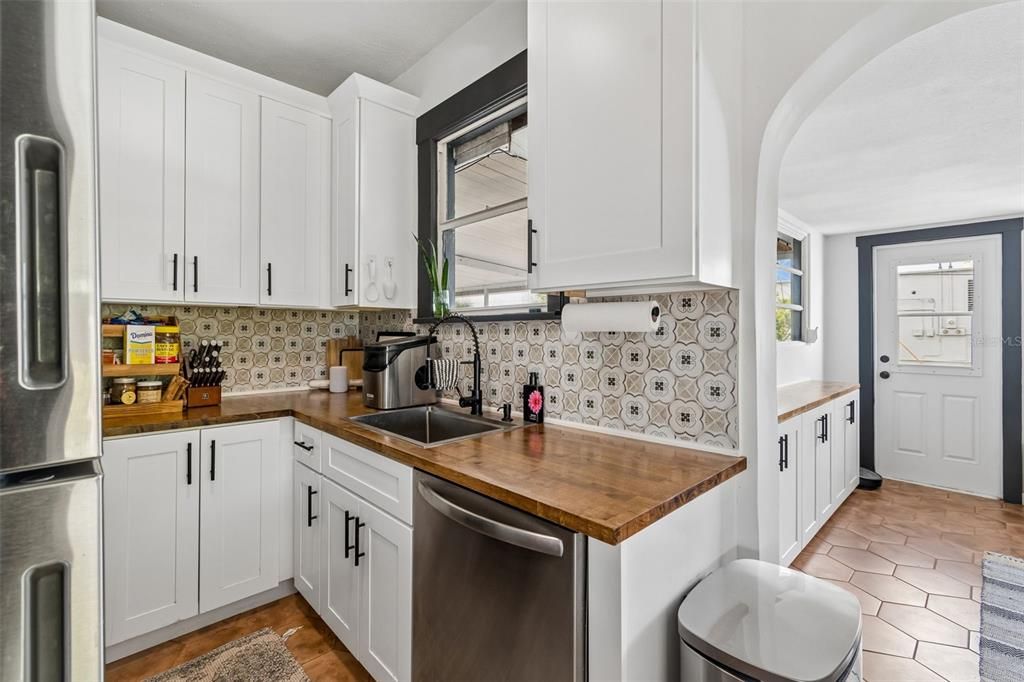En Venta: $449,000 (2 camas, 1 baños, 1022 Pies cuadrados)