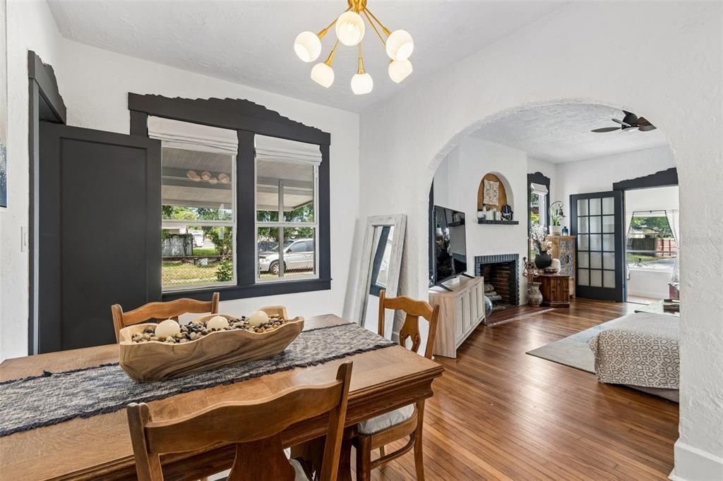 En Venta: $449,000 (2 camas, 1 baños, 1022 Pies cuadrados)