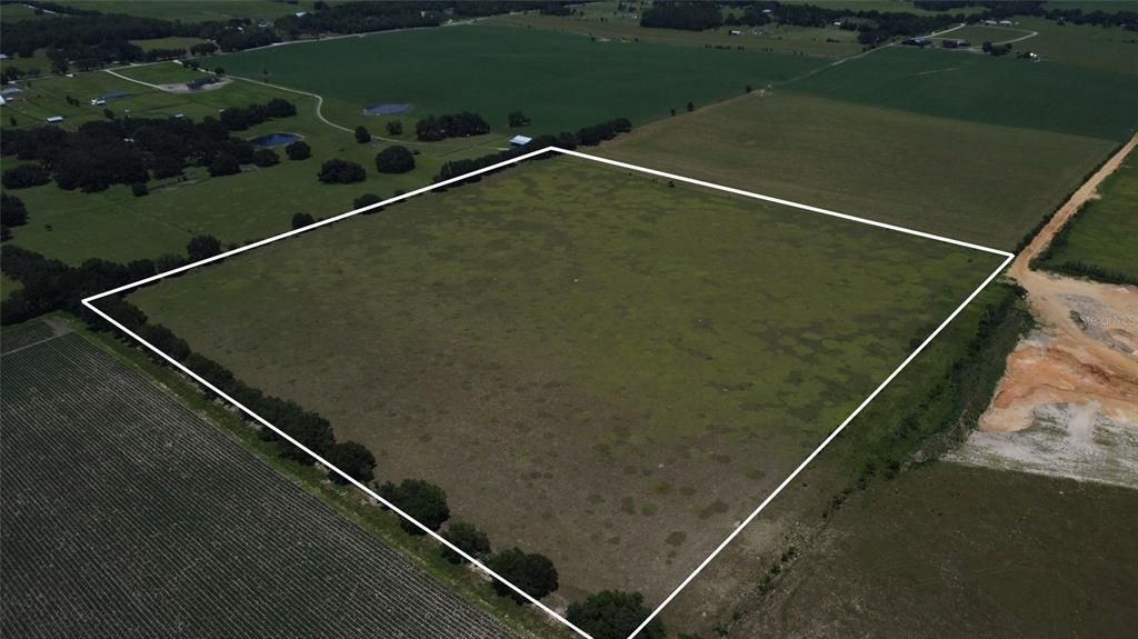 На продажу: $800,000 (40.00 acres)