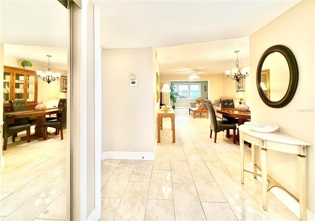 For Rent: $1,850 (2 beds, 2 baths, 1120 Square Feet)