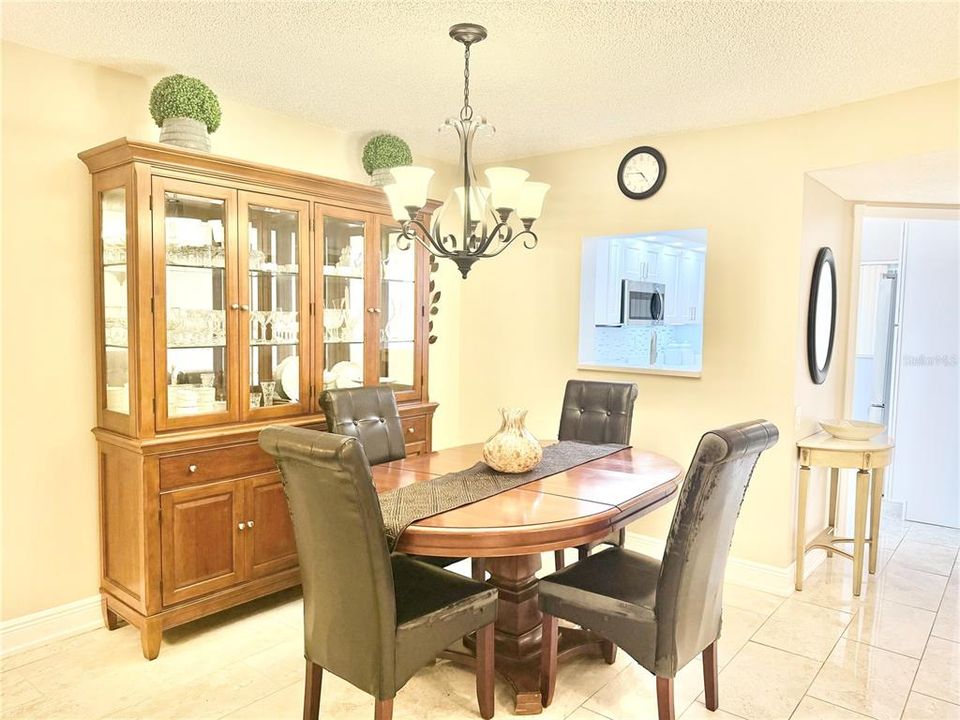 For Rent: $1,850 (2 beds, 2 baths, 1120 Square Feet)