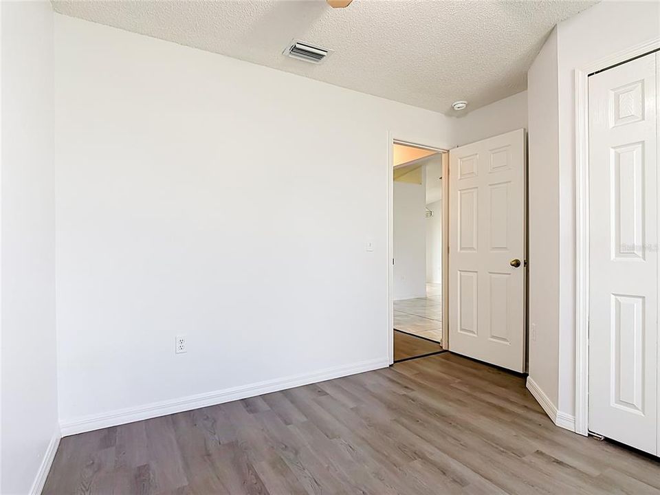 待售: $250,000 (3 贝兹, 2 浴室, 1203 平方英尺)