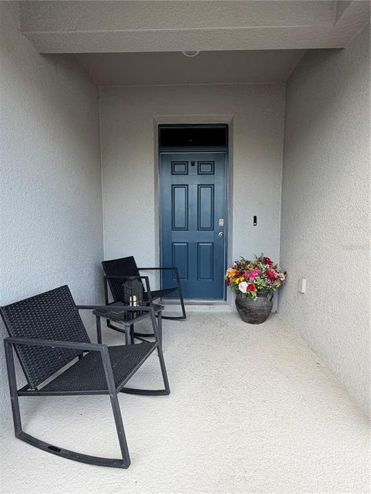 For Rent: $2,200 (3 beds, 2 baths, 1672 Square Feet)