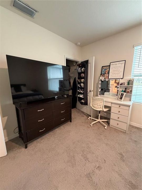 For Rent: $2,200 (3 beds, 2 baths, 1672 Square Feet)