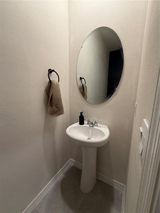 For Rent: $2,200 (3 beds, 2 baths, 1672 Square Feet)