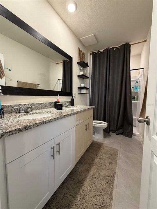 For Rent: $2,200 (3 beds, 2 baths, 1672 Square Feet)