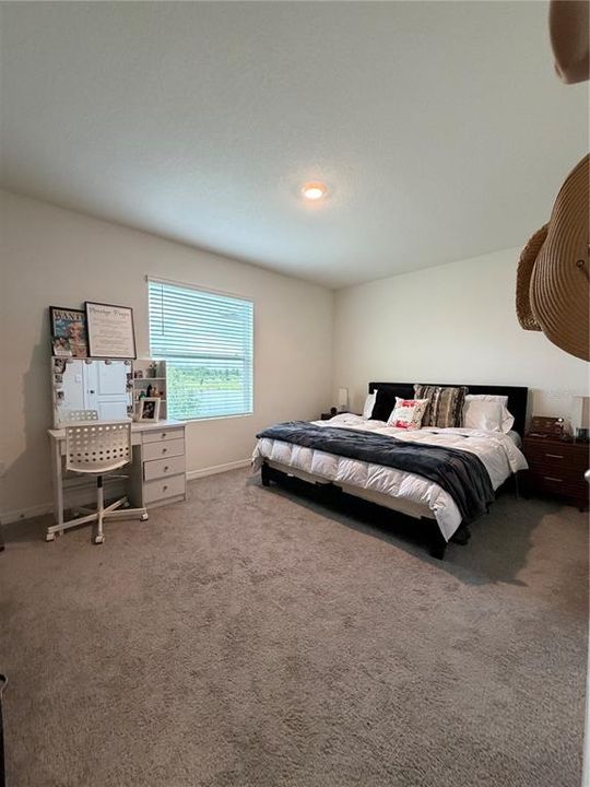 For Rent: $2,200 (3 beds, 2 baths, 1672 Square Feet)