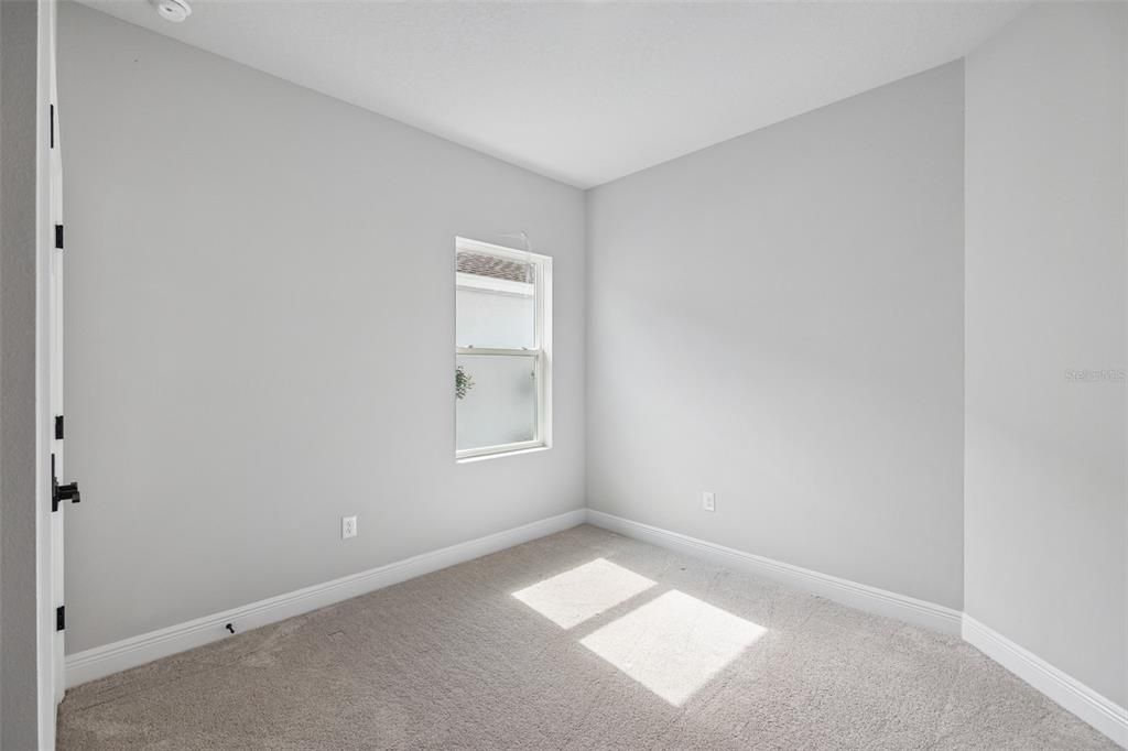 En Venta: $438,900 (3 camas, 2 baños, 1715 Pies cuadrados)