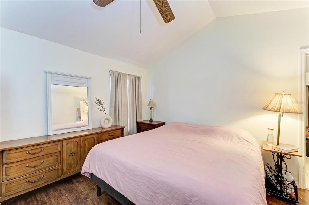 En Venta: $329,900 (3 camas, 2 baños, 1656 Pies cuadrados)