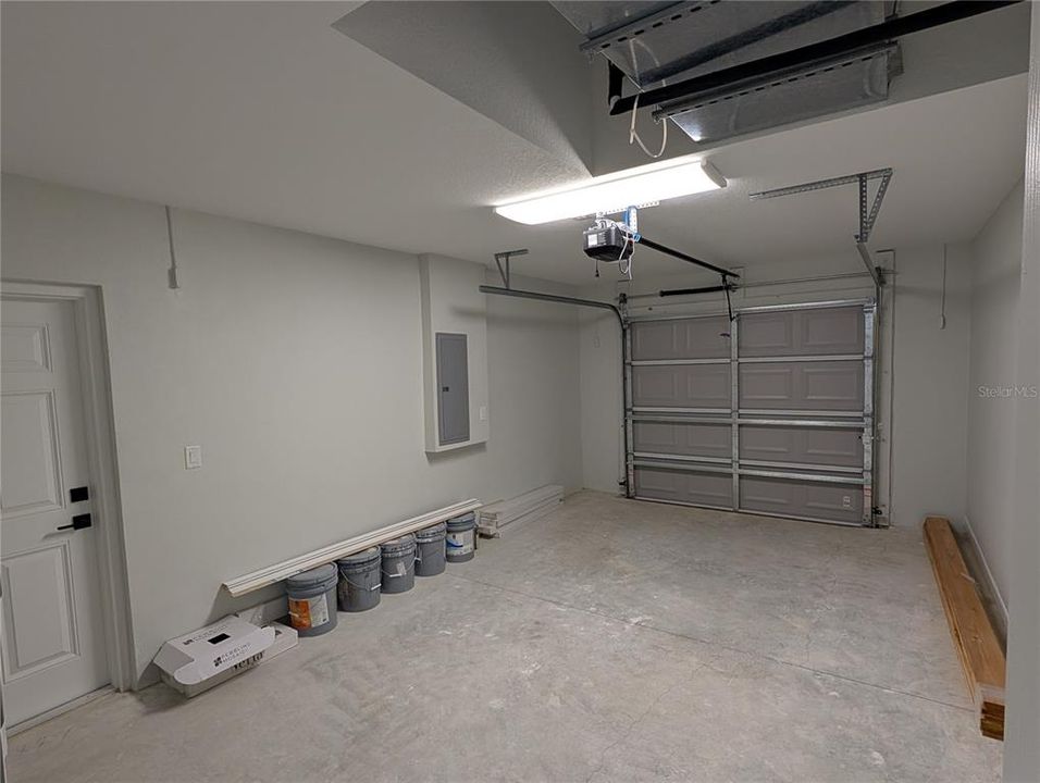 For Sale: $263,900 (3 beds, 2 baths, 1372 Square Feet)