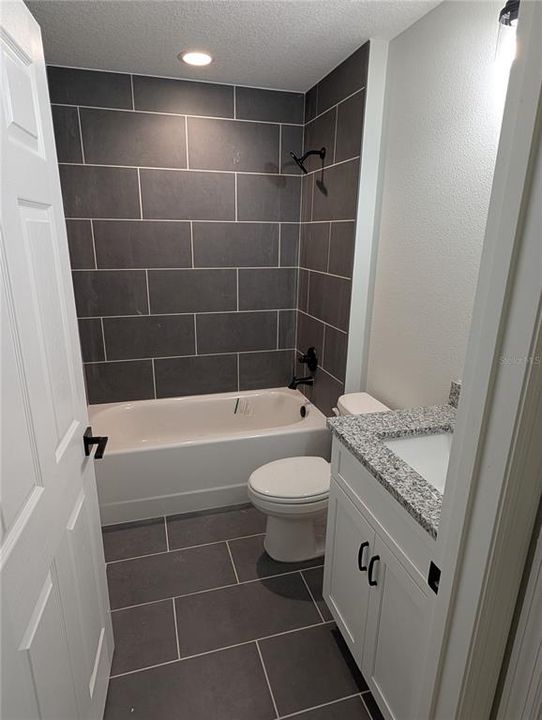 For Sale: $263,900 (3 beds, 2 baths, 1372 Square Feet)