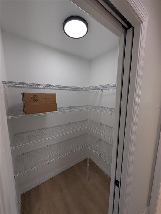 For Sale: $263,900 (3 beds, 2 baths, 1372 Square Feet)