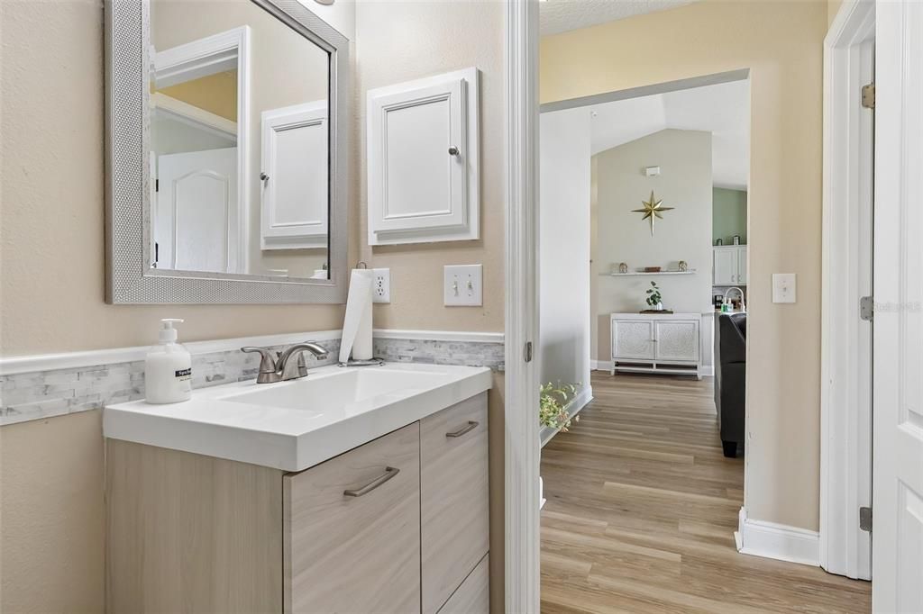 For Sale: $364,999 (4 beds, 2 baths, 1788 Square Feet)