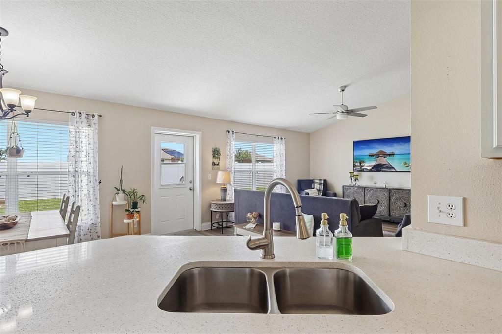For Sale: $364,999 (4 beds, 2 baths, 1788 Square Feet)