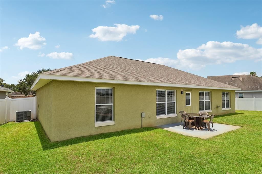 For Sale: $364,999 (4 beds, 2 baths, 1788 Square Feet)