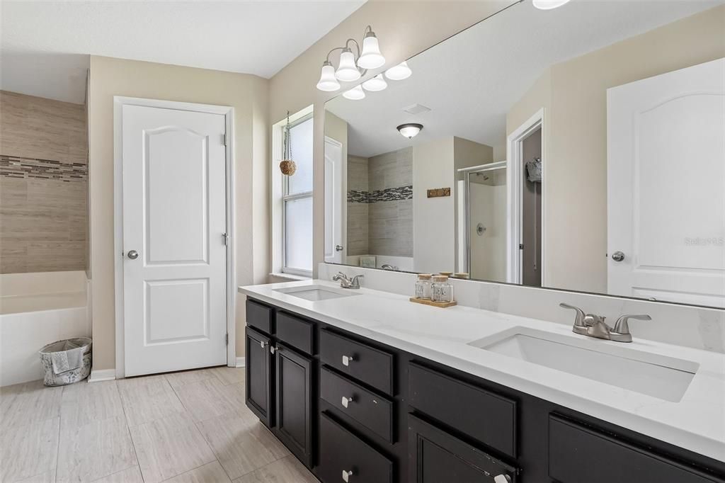 For Sale: $364,999 (4 beds, 2 baths, 1788 Square Feet)
