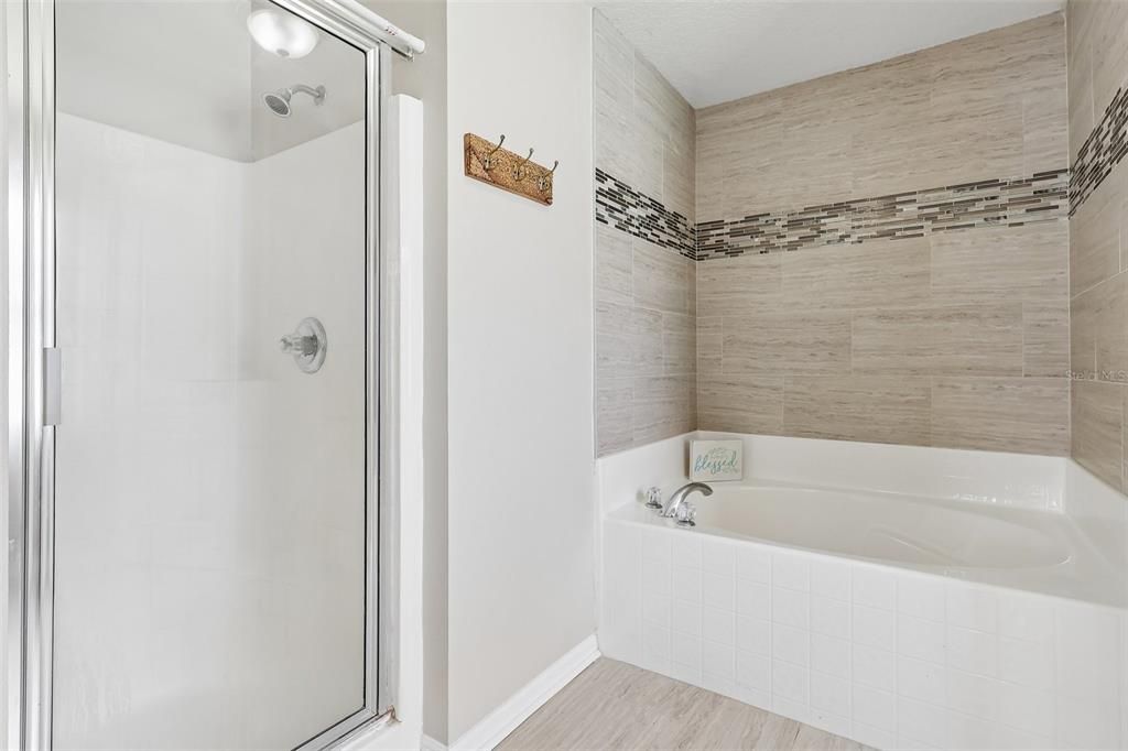 For Sale: $364,999 (4 beds, 2 baths, 1788 Square Feet)