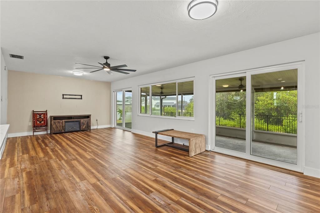 En Venta: $499,000 (3 camas, 2 baños, 1514 Pies cuadrados)