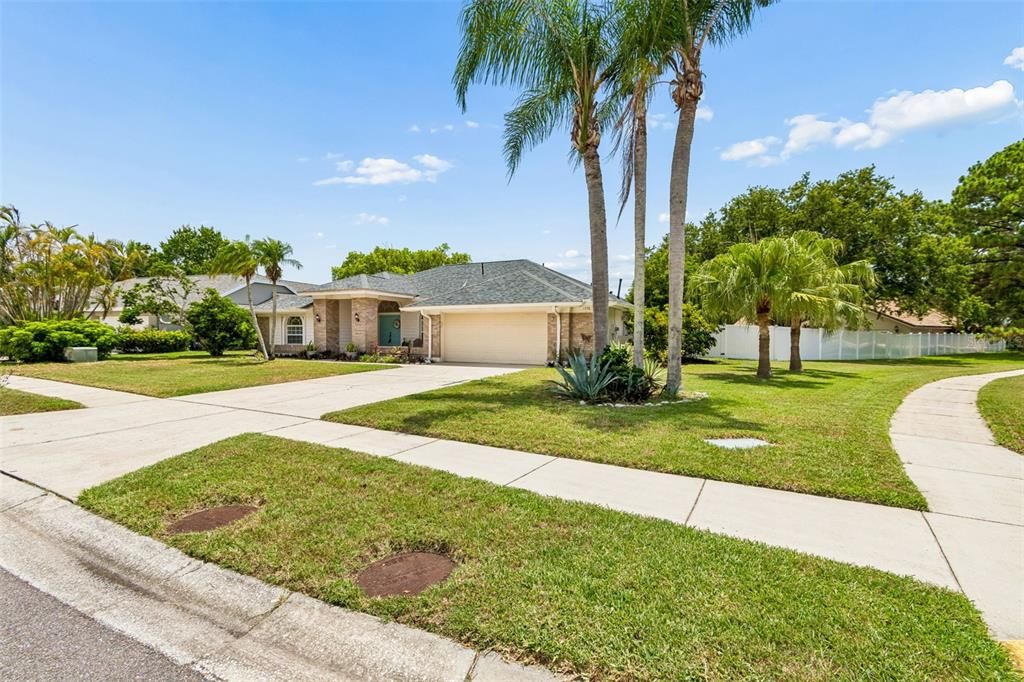 En Venta: $735,000 (4 camas, 3 baños, 2363 Pies cuadrados)