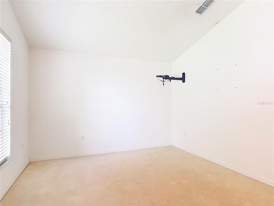 En Venta: $325,000 (4 camas, 2 baños, 2112 Pies cuadrados)