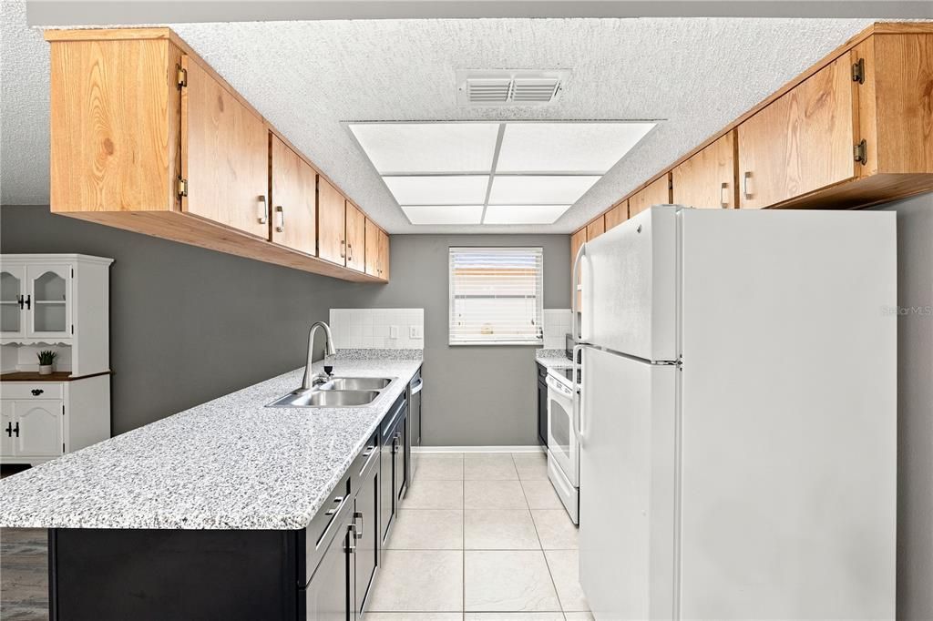 For Sale: $289,900 (3 beds, 2 baths, 1595 Square Feet)