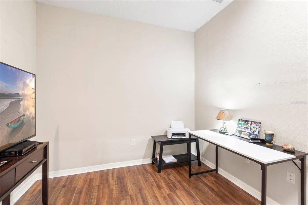 For Sale: $320,000 (3 beds, 2 baths, 1876 Square Feet)