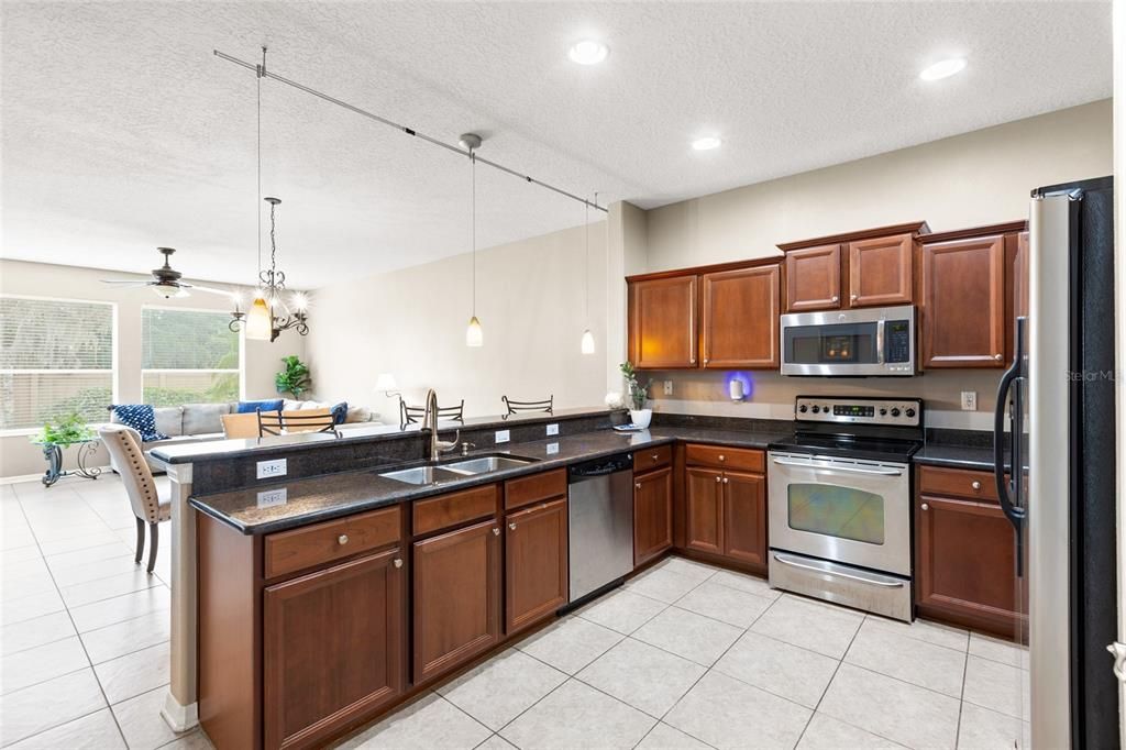 For Sale: $320,000 (3 beds, 2 baths, 1876 Square Feet)