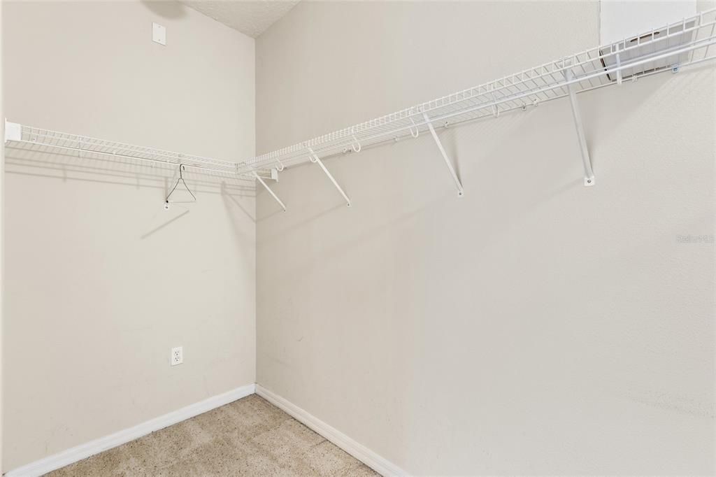 For Sale: $320,000 (3 beds, 2 baths, 1876 Square Feet)