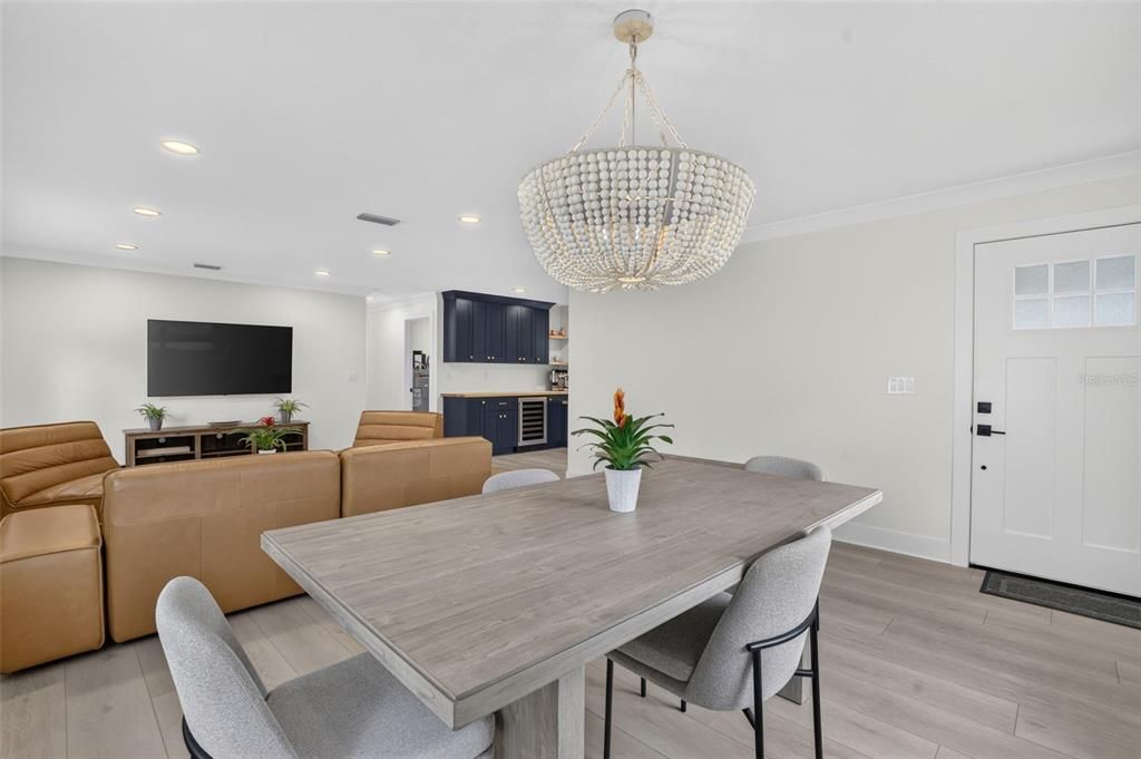 En Venta: $675,000 (3 camas, 2 baños, 1413 Pies cuadrados)
