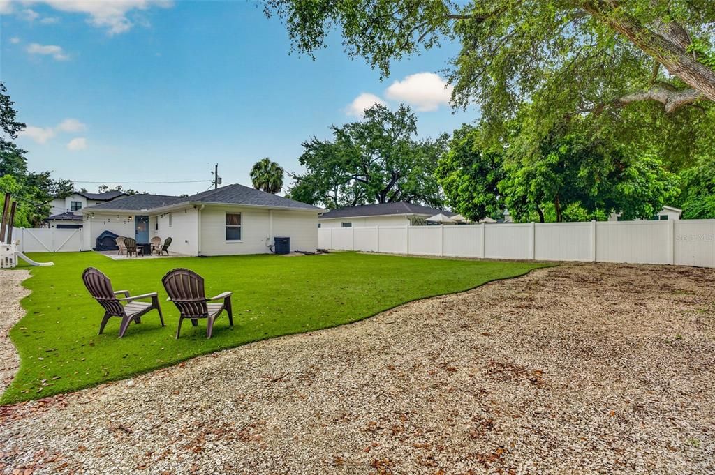 En Venta: $675,000 (3 camas, 2 baños, 1413 Pies cuadrados)