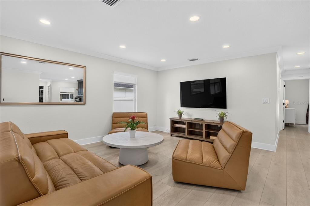 En Venta: $675,000 (3 camas, 2 baños, 1413 Pies cuadrados)