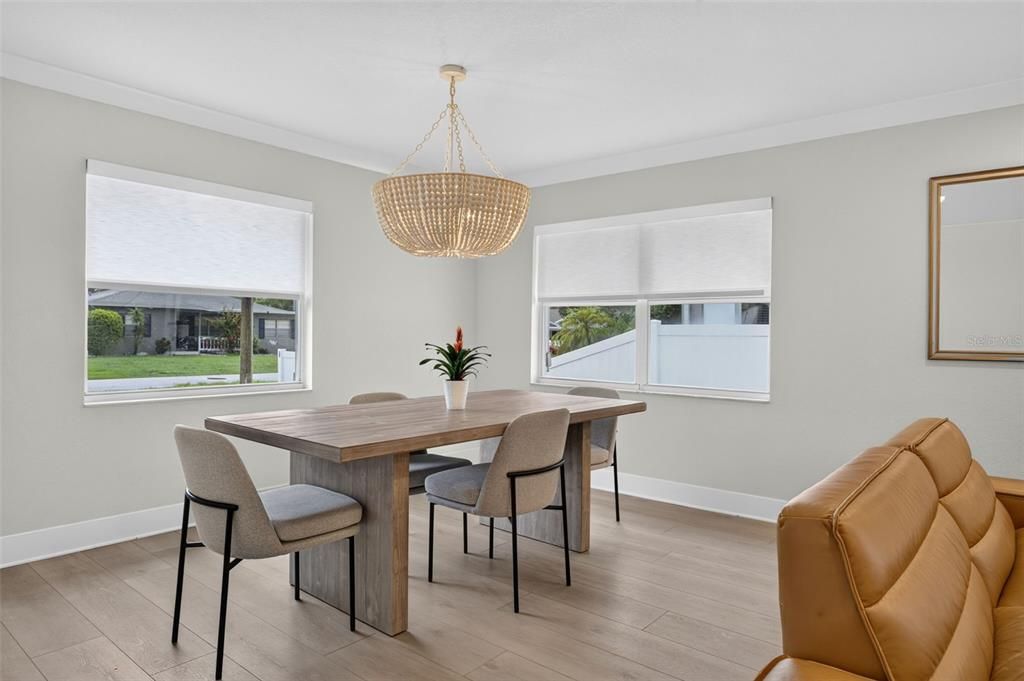 En Venta: $675,000 (3 camas, 2 baños, 1413 Pies cuadrados)