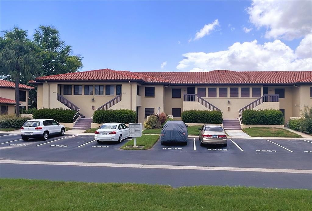 For Sale: $275,000 (2 beds, 2 baths, 1065 Square Feet)